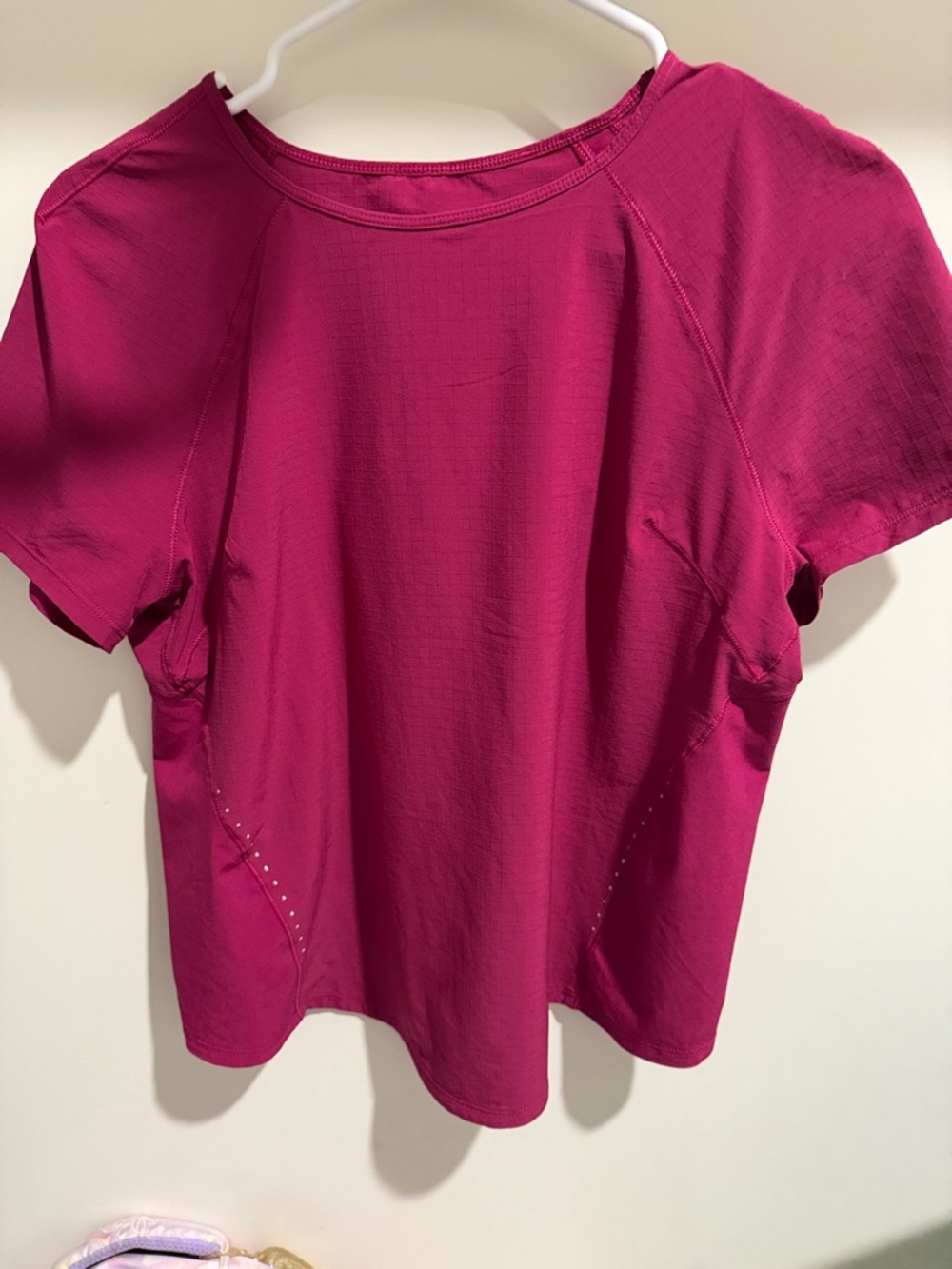 lululemon athletica short sleeve active tee in magenta - Picture 2 of 4